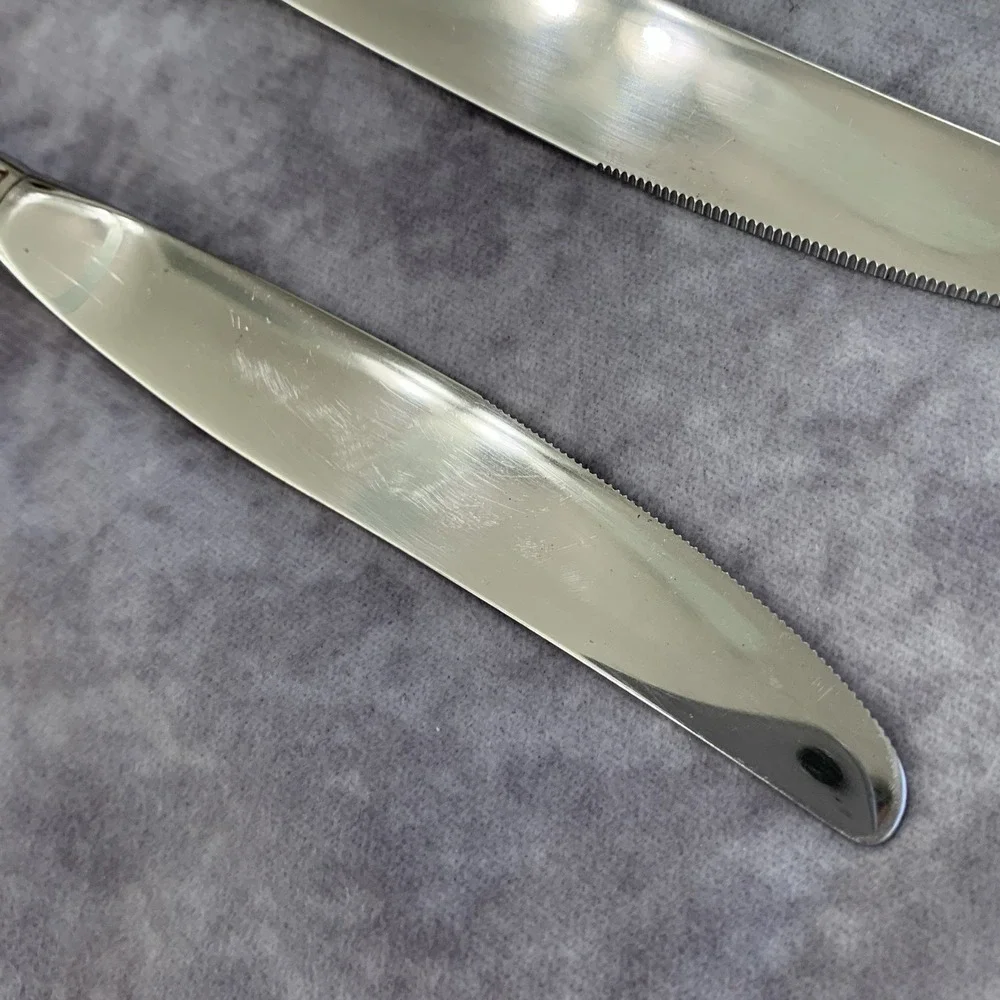Oneida BANCROFT USA 5 Dinner Knives Glossy Stainless Steel Flatware